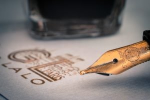 fountain-pens-1393979_1920